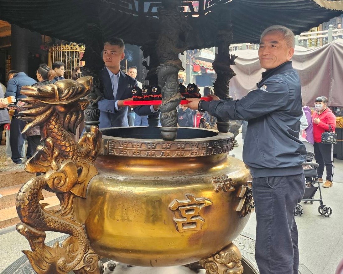 馬年財運跟著走！武德宮運財黑虎布偶悠遊卡2/3開賣 過爐加持助你一路發
